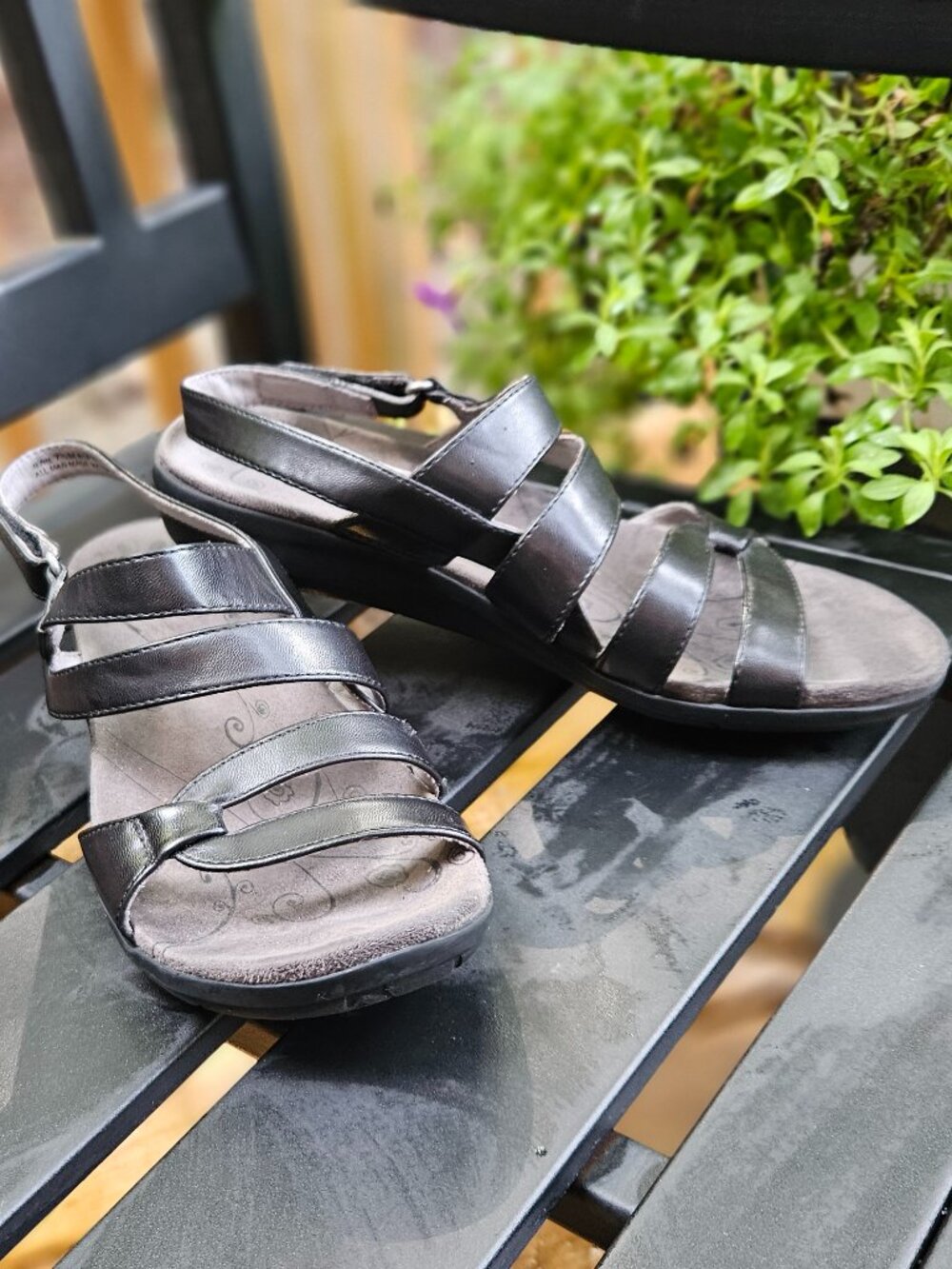 Bare Traps "JERIE" comfort sandal Sz 7.5 M